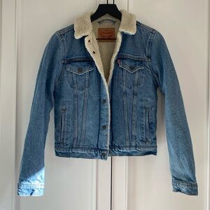 Levi’s Sherpa Jean Jacket size small